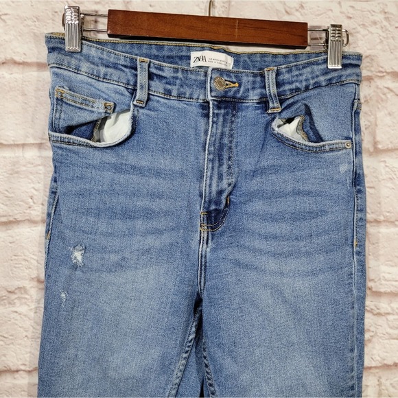 Zara High Rise Light Wash Distressed Skinny Jeans - Picture 2 of 9